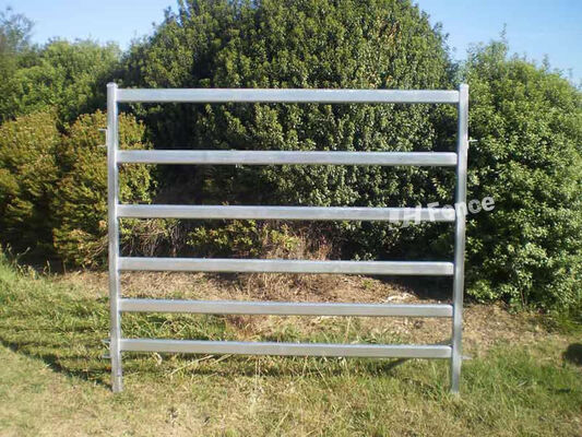 Australian Standard Free Standing Heavy Duty Cattle Panels For Cattle Yard With A Wing Gate