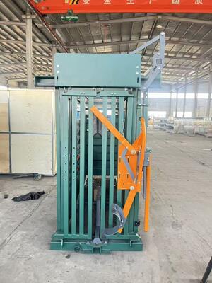 Hydraulic Heavy Duty Automatic Manual Cattle Squeeze Cattle Crush with Weighing Scale 