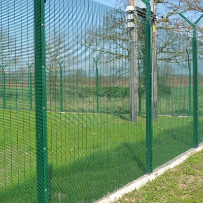 High Strength 358 High Security Fence Ideal for Securing Perimeters of Airports Military Bases and Correctional Institutions
